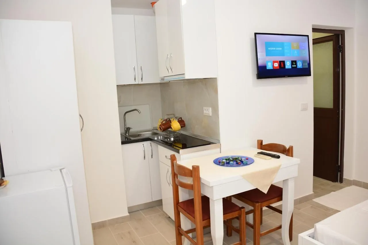 Vlorë Mico'S Apartments
