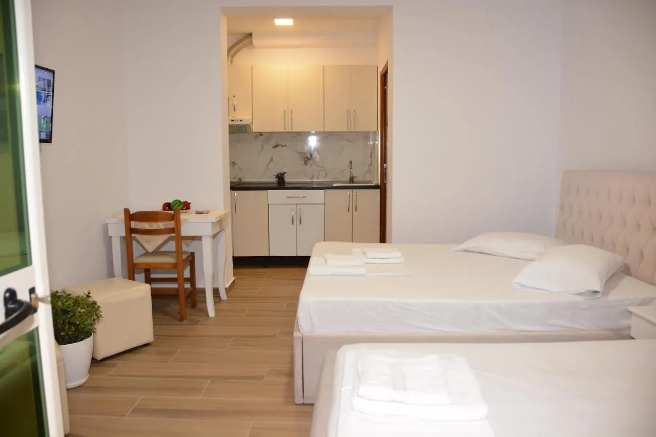Vlorë Mico'S Apartments אלבניה